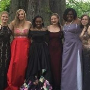 Meet your Posher, Liz